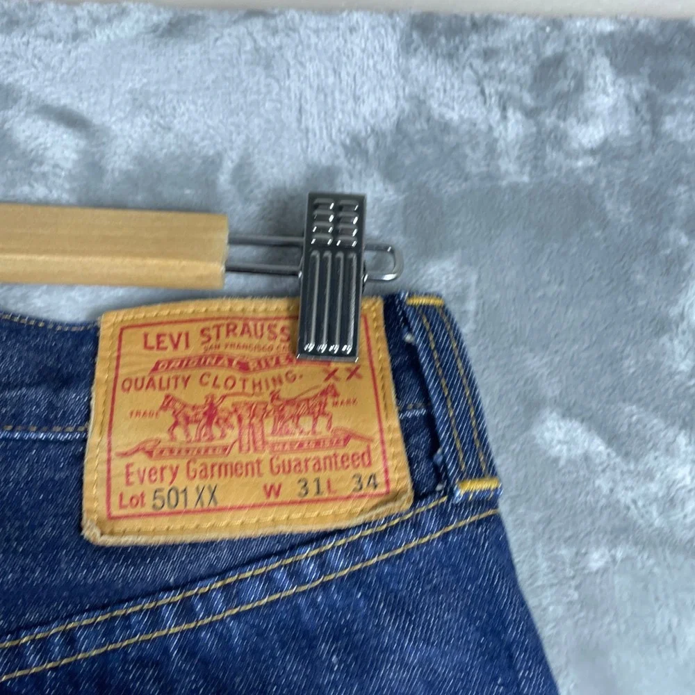 Levis item excellent